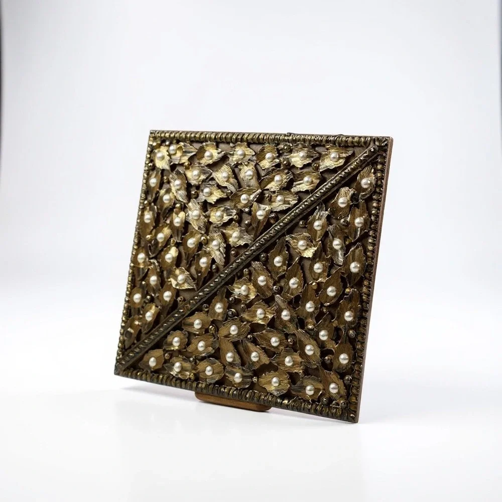 Vintage Gold Tone Pearl Compact Mirror Powder Case Ornate‎ Vanity Accessory